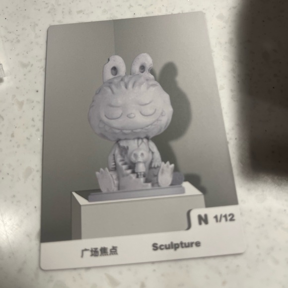 Sculpture revealed unopened popmart Almost hidden - Picture 1 of 3